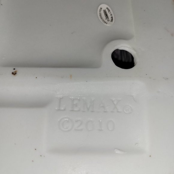 Lemax Signature 2010 Village Christmas Lighted Building Cedar Creek Outfitters - Picture 7 of 8